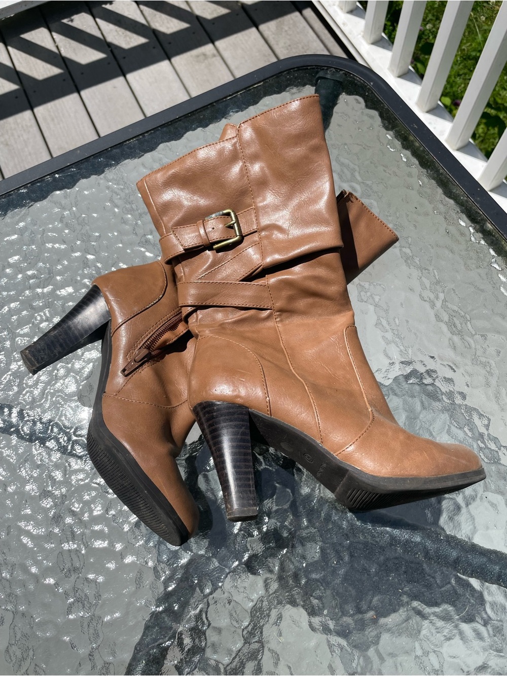 Source Unknown Tan Leather Mid-Calf Heeled Boots with Buckle